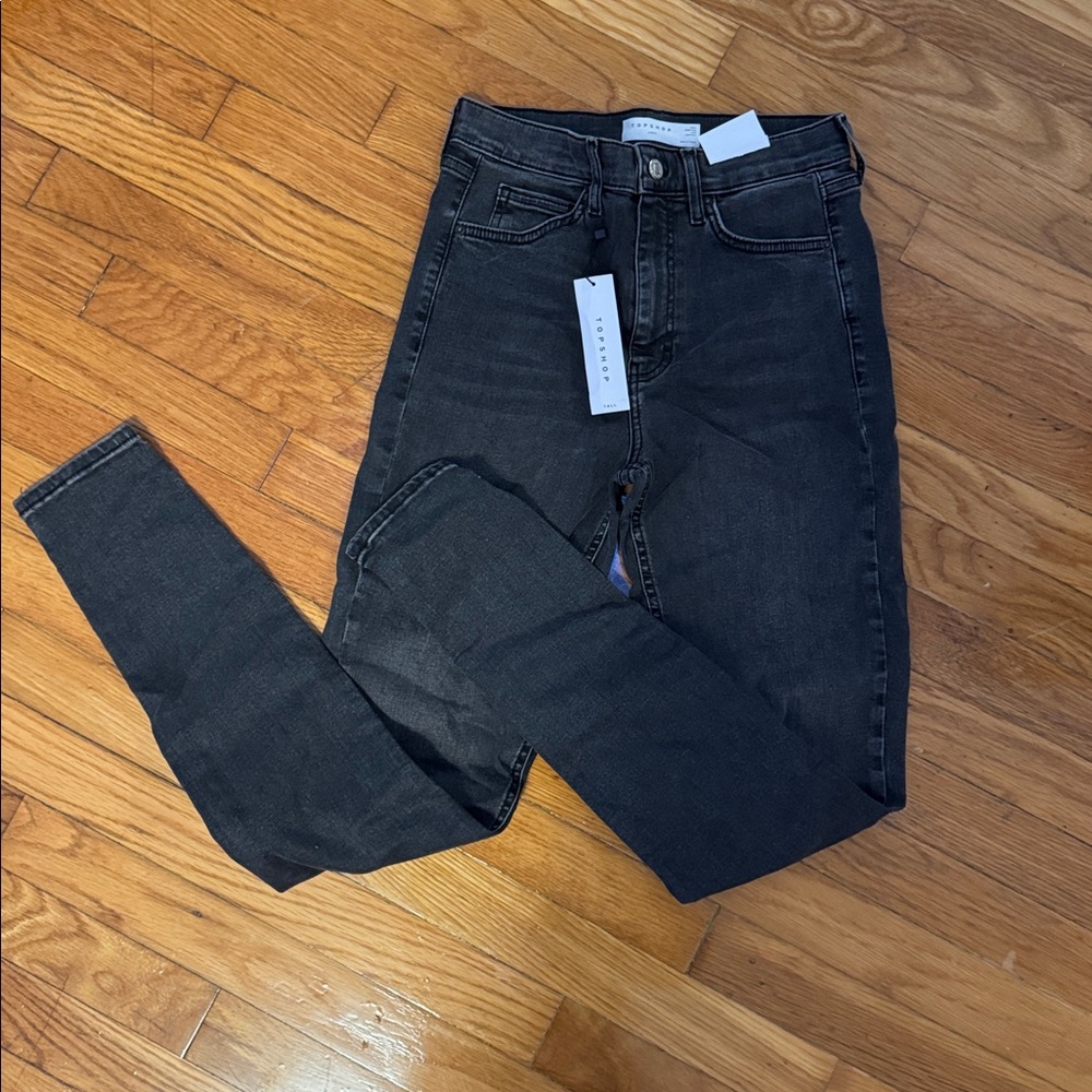 Topshop Gray Skinny Jeans. NWT Size 6 tall but run small closer size 4 stretchy